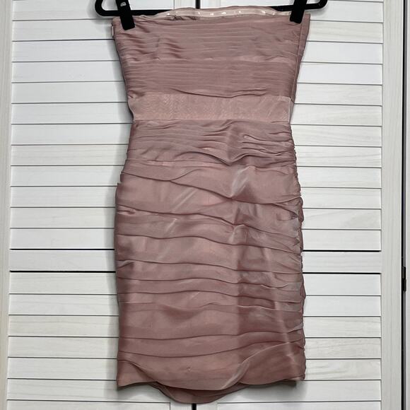 Monique Lhuillier Rouched Strapless Bridesmaid Dress Blush Pink Size 2 - Picture 5 of 7
